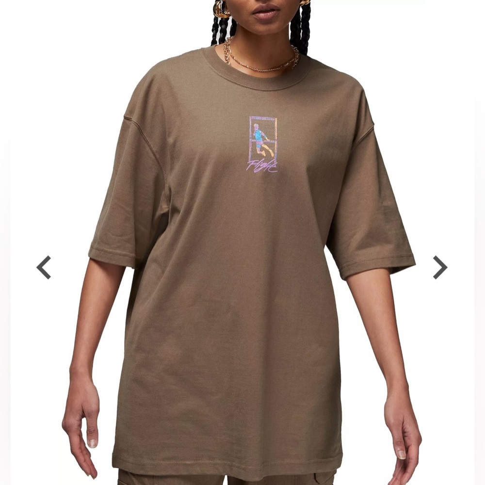 Jordan Women’s Oversized Graphic Tee - Picture 2 of 5
